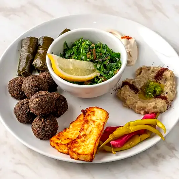 Falafel platter